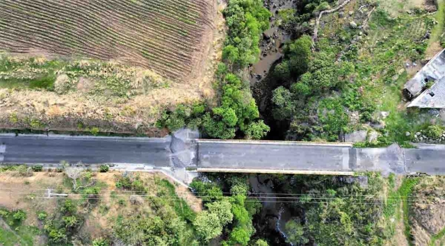  El puente se ubica en el libramiento que conecta a diversos municipios de la región.