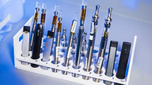 Irlanda prohíbe la venta de productos de vapeo a menores de 18 años