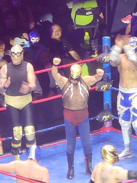 Después de más de 50 años de carrera profesional, Fuerza Guerrera se subió a un ring por última vez.