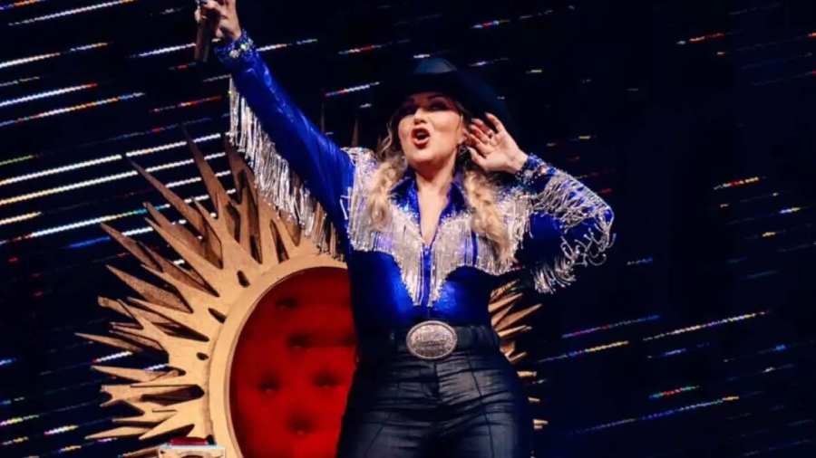 Alicia Villarreal lanza mensaje contundente a su ex, Cruz Martínez, en concierto en Guadalajara