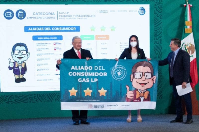 AMLO premia a gaseras y gasolineras.