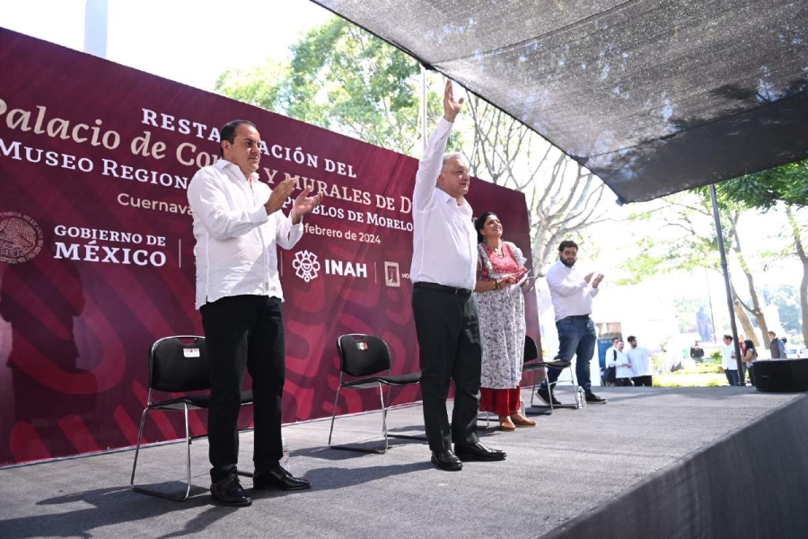 El mandatario federal también fue aclamado pro los asistentes a la ceremonia.