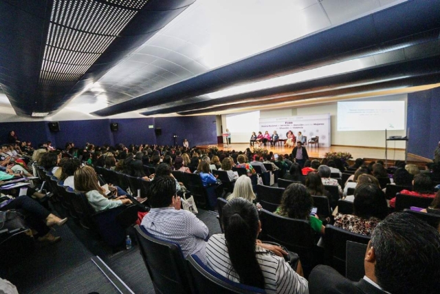 Asiste CEARV al foro “sistema nacional de servicios de atención para las mujeres en situación de violencia”