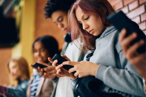 Meta, TikTok y YouTube enfrentar&aacute;n juicio en Estados Unidos por presunta adicci&oacute;n a redes sociales