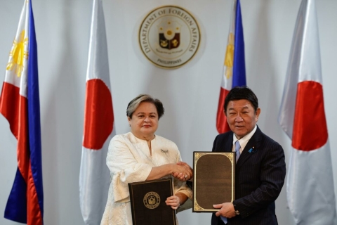 Jap&oacute;n y Filipinas firman acuerdo militar para intercambio de provisiones