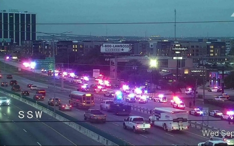 Tiroteo en oficina de ICE en Dallas deja al menos 3 heridos y agresor muerto