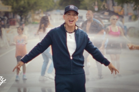 Daddy Yankee rompe su retiro y regresa como DY con &quot;Sonríele&quot;, un tema cristiano
