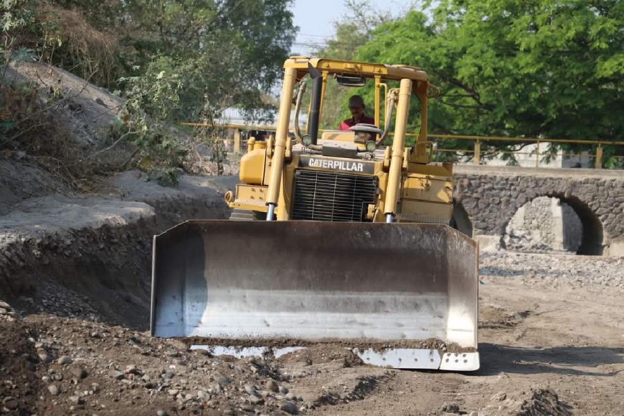 El gobierno municipal realizó labores para disminuir el riesgo de desbordamiento de ríos y barrancas en el municipio.