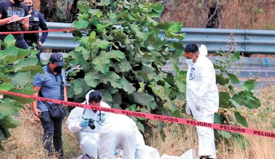 Tiran un cuerpo en la autopista La Pera-Cuautla