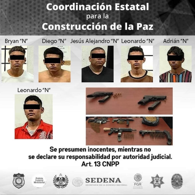 Las armas y la droga que presuntamente portaban los individuos.