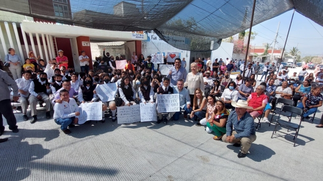 Entrega Ayuntamiento de Jiutepec obras en la colonia Jardín Juárez