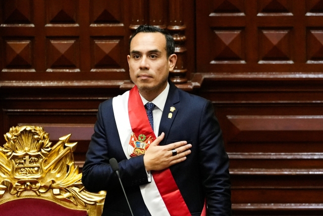 José Jerí asume como presidente interino de Perú tras destitución de Boluarte