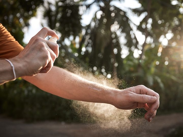 Protege tu piel con este repelente casero de limón y dile adiós a las picaduras de mosquitos