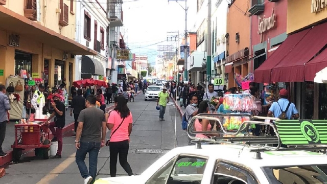 El ambulantaje se ha desbordado a causa de las obras.