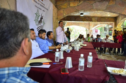 El alcalde presidió la sesión en la que quedó conformado el Comunders.