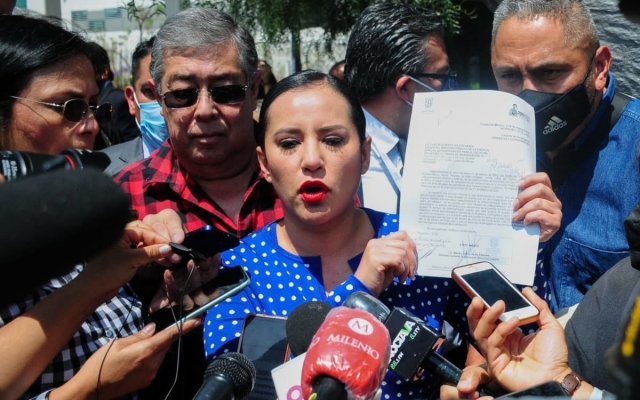 Sandra Cuevas es vinculada a proceso por robo, discriminación y abuso de autoridad