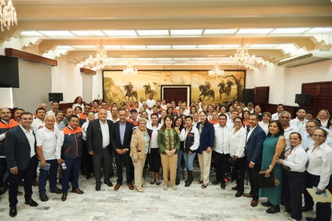 Hace historia Gobierno de Morelos con entrega de pago de prima de antigüedad a maestras y maestros de la sección 19 del SNTE