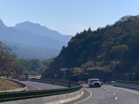 El chofer abandonó el tráiler y se dio a la fuga.