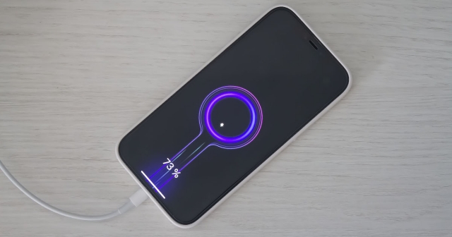 Cómo tener animaciones al cargar la batería en el iPhone como en Android