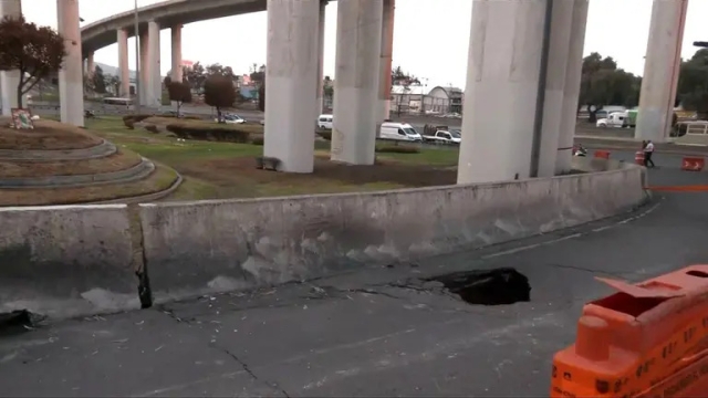 Se registra grieta bajo el puente de La Concordia, Iztapalapa