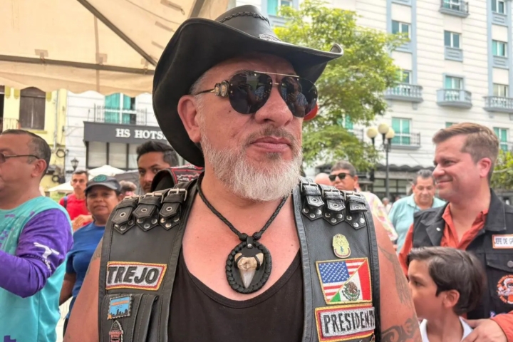 Carlos Trejo denuncia presunta discriminaci&oacute;n en hotel de Monterrey por su vestimenta