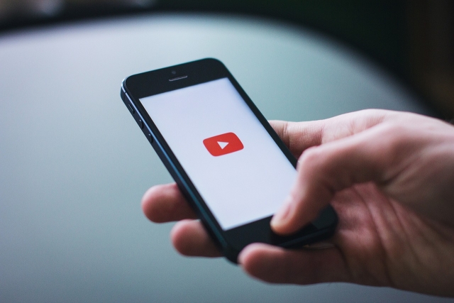 YouTube anuncia etiquetado para videos generados por inteligencia artificial