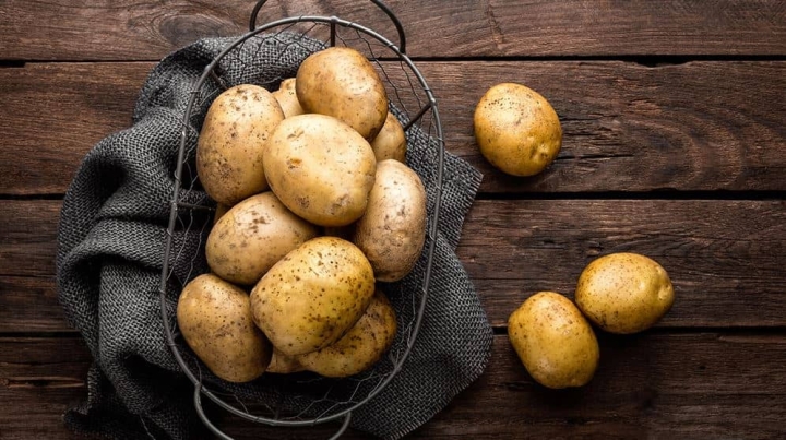 Tónico de papa para revivir y hacer crecer tus chinos: Adiós al frizz y la resequedad