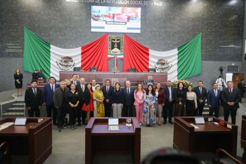 Atestigua Margarita Gonz&aacute;lez Saravia apertura del segundo periodo de sesiones de la LVI Legislatura