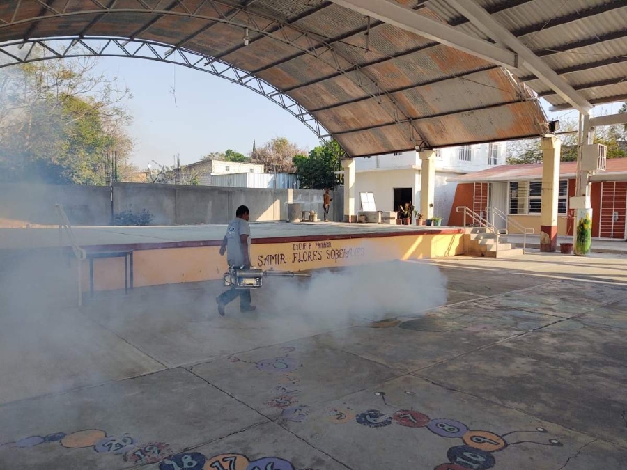 Las jornadas de fumigación se llevan a cabo en diversas comunidades.