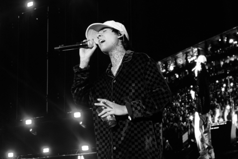 Natanael Cano canta 'Cuerno Azulado' en el Flow Fest 2025 pese a restricciones