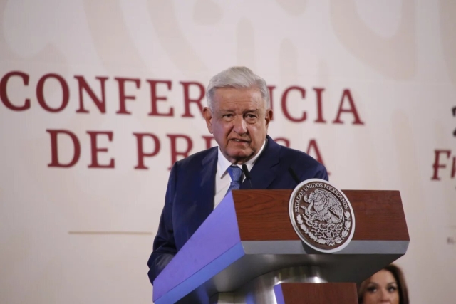 AMLO descarta ausencia de GN y Ejército ante saqueos en Acapulco