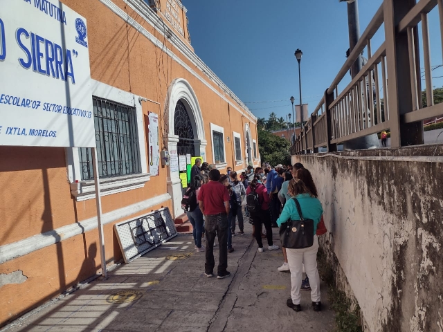 Concluyen padres de familia toma de escuela primaria de Puente de Ixtla