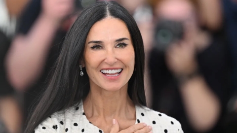 Demi Moore celebra su primera nominación al Oscar por La Sustancia