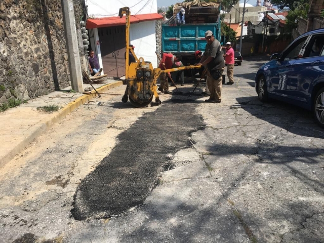 Realiza Ayuntamiento de Cuernavaca jornadas de bacheo en La Pradera