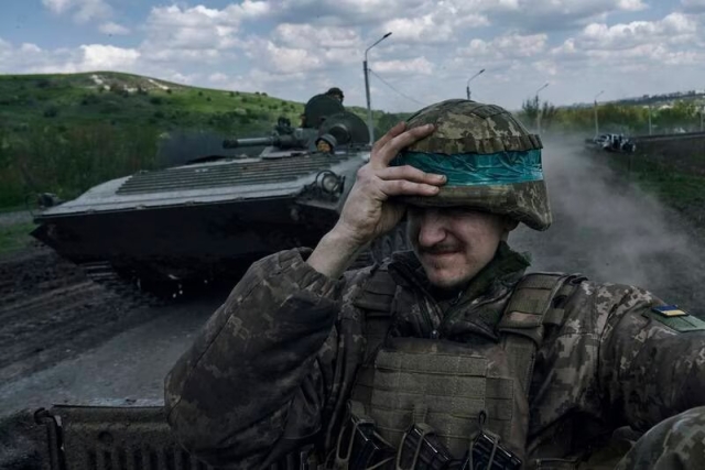 OTAN envía 1,780 vehículos de combate a Ucrania para defenderse