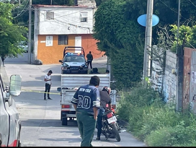 El hombre perdió la vida a bordo del auto.