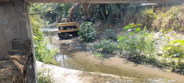 Desazolvan r&iacute;o Tembembe en Puente de Ixtla