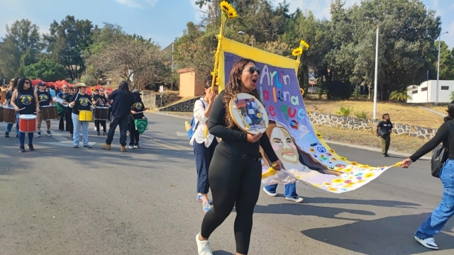 Marchan estudiantes de la UAEM a un a&ntilde;o del feminicidio de Aylin