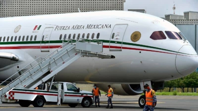 Gobierno de AMLO vende tres aviones por 125.5 millones de pesos