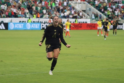 Diana Ordóñez aprovechó un exceso de confianza de Colombia para anotar el único tanto del partido.