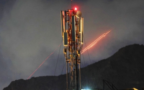 Bombardeo en hospital de Afganist&aacute;n deja al menos 400 muertos
