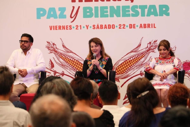 Asistió al Foro Internacional Tierra, Paz y Bienestar.