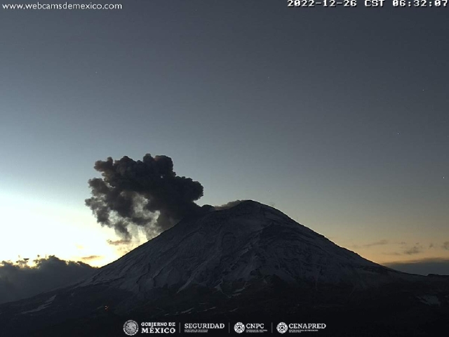 La actividad en el Popocatépetl se incrementó en horas recientes.