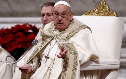 Papa Francisco sufre crisis respiratoria y se encuentra en estado crítico