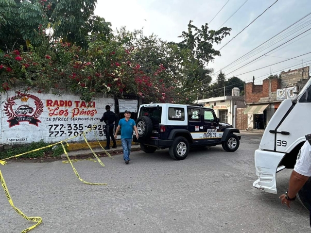 Automovilistas y vecinos de la zona reportaron el hallazgo.