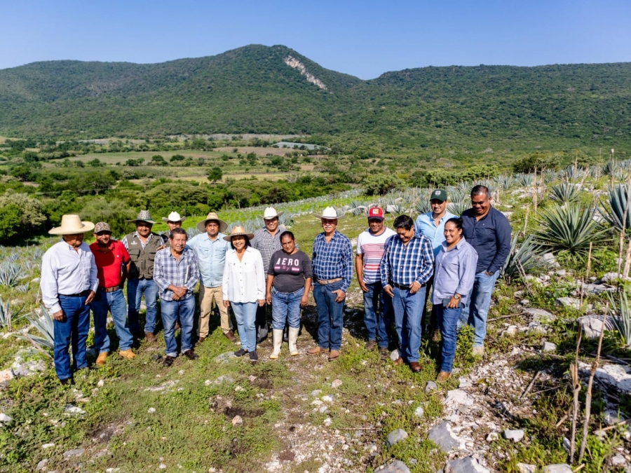 Reconoce Sedagro esfuerzo y dedicación de productoras y productores de agave