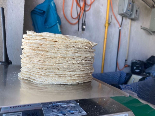 El presunto aumento de insumos es el argumento de los empresarios para aumentar el precio de la masa y la tortilla.