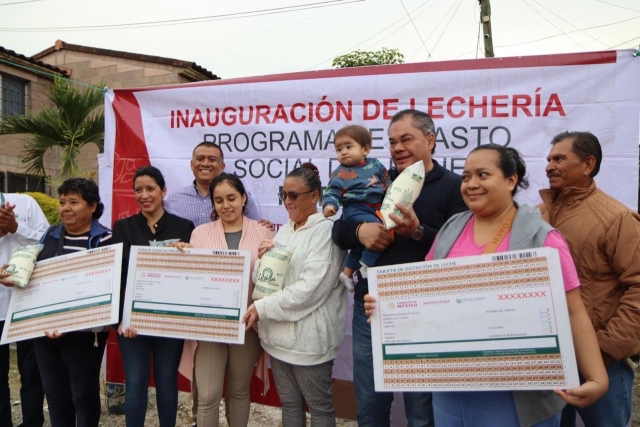 Alcalde Rafael Reyes pone en operación lechería en unidad habitacional Arcos de Jiutepec