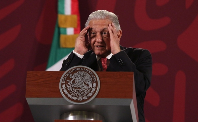 AMLO dice a periodistas independientes que no están solos