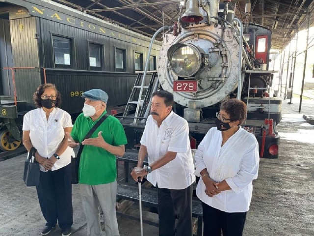 Solo se hizo una ceremonia simbólica en los patios del antiguo ferrocarril.